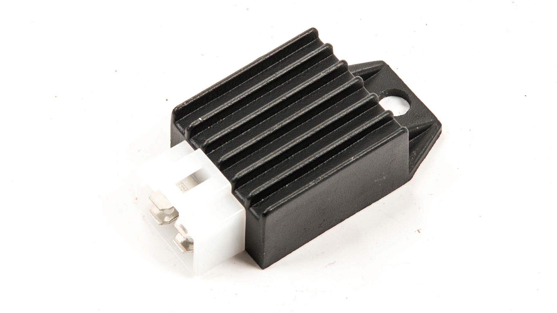 Реле регулятор 139QMB 50/80см3