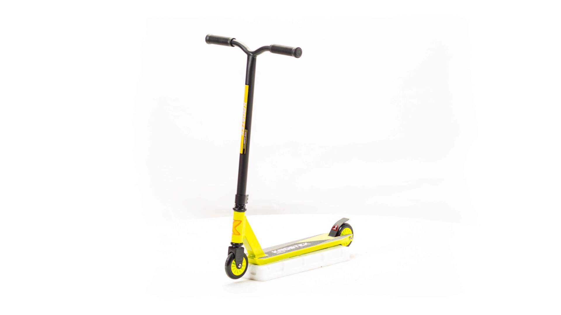 Самокат KROSTEK EXTRIM №4 салатовый